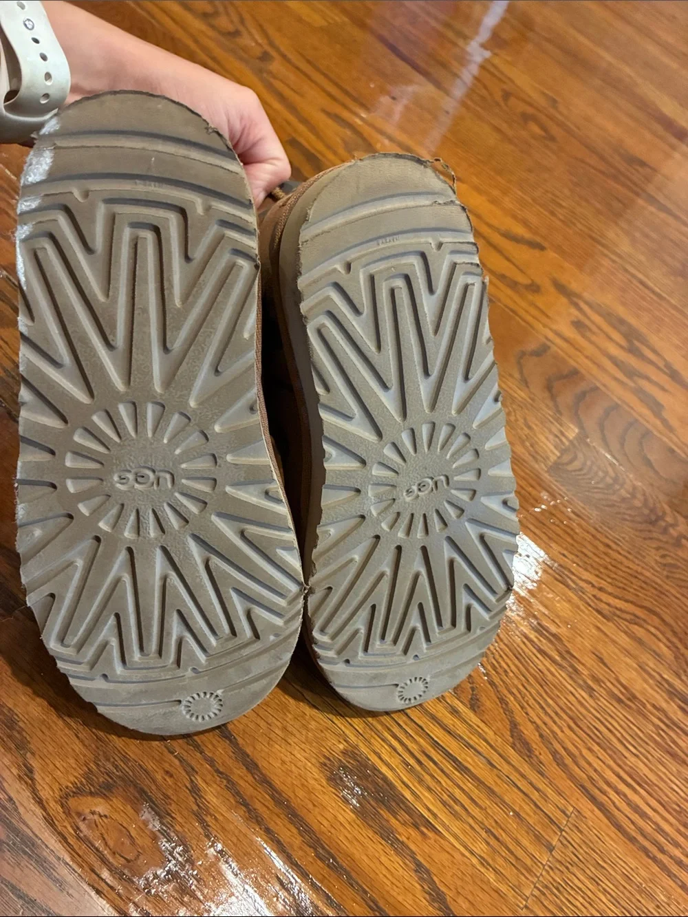 Ugg Kids Brown Camo Shearling-Lined One Piece Boots size 2